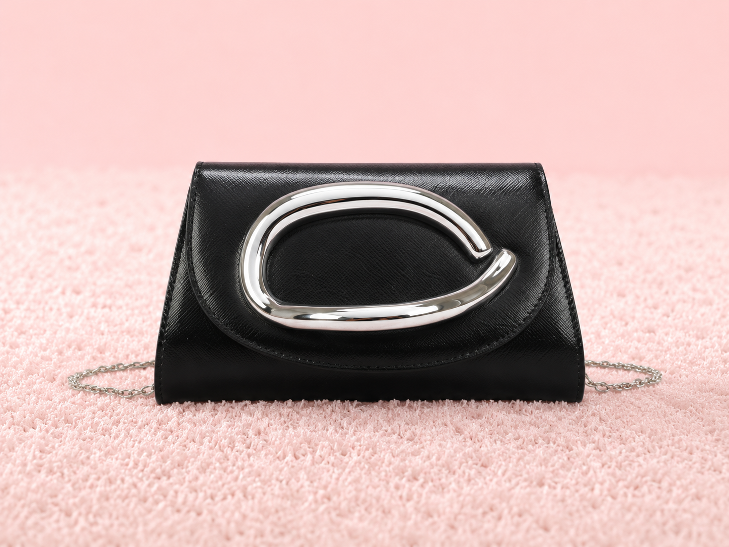 Trapezoid clutch